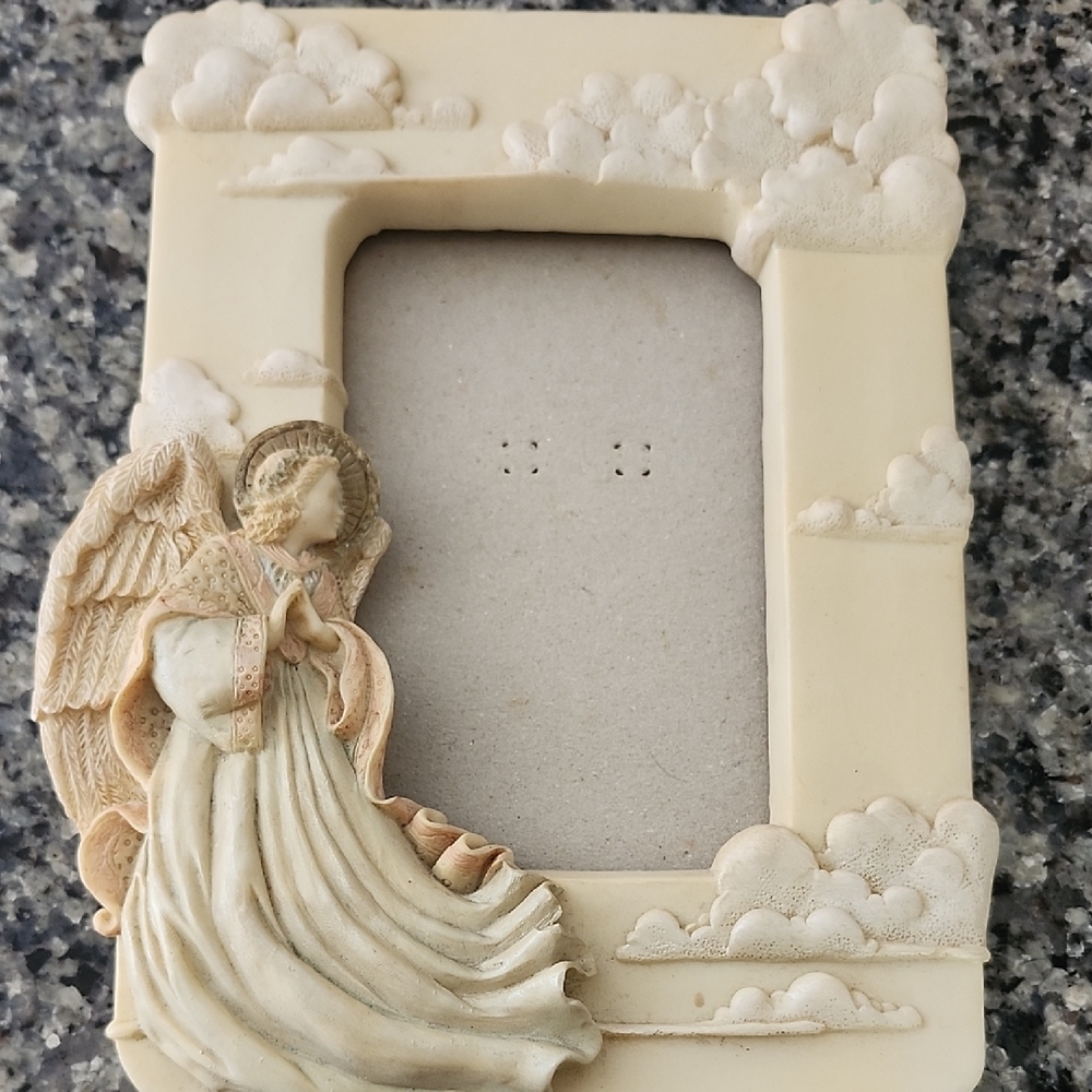 Vintage United Design Corp Angel Picture Frame